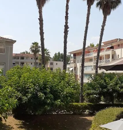 Le Cyana